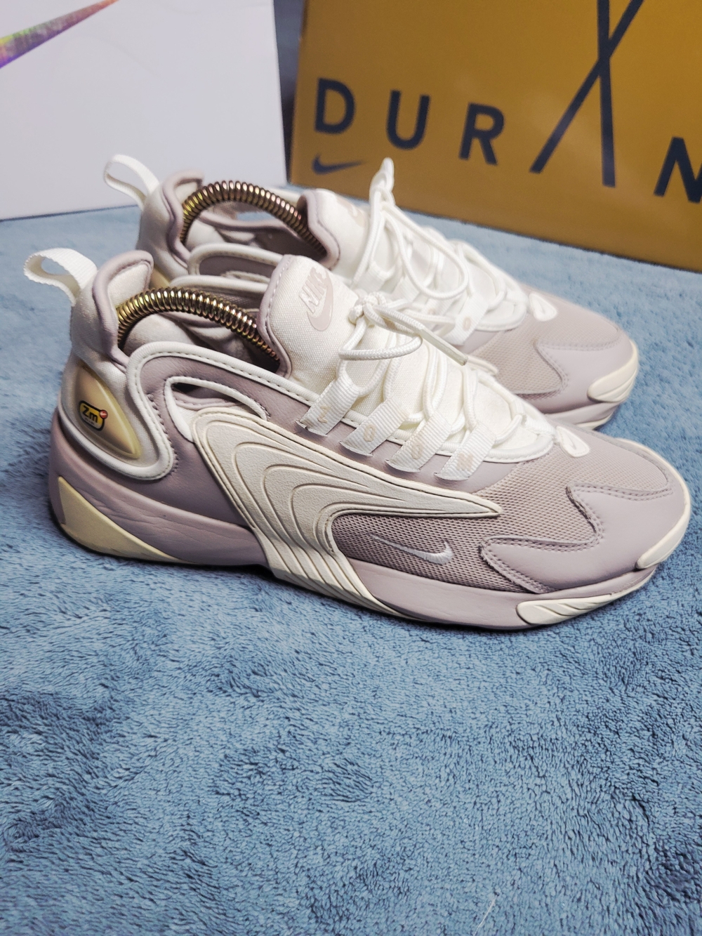 Nike Zoom 2K Moon Particle White Sneakers Women's Size 9 AO0354-200